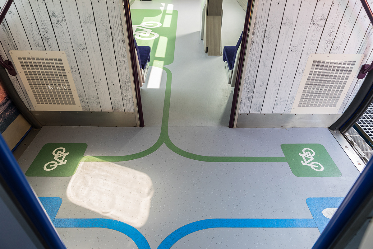 Altro Transflor Motus and Altro Transflor Tungsten used to demarcate a bicycle area on the Porterbrook Innovation Hub