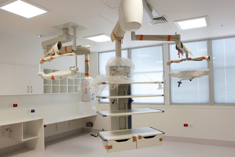 Auckland-Hospital-Endoscopy-Suite-Altro-Whiterock-White-FR-4